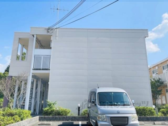 レオパレス山田池リバーサイド外観写真3