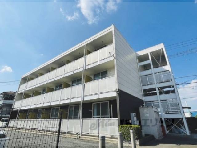 レオパレスプランタン参番館外観写真3