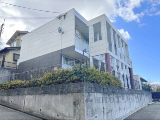 レオパレスモンターニュ外観写真1