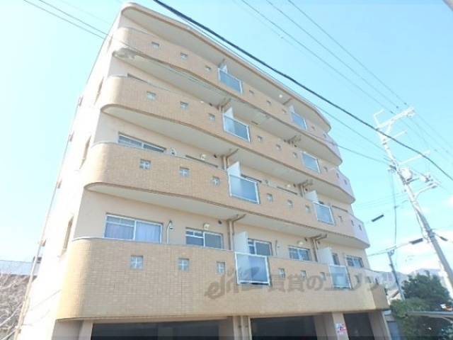 レイクヴュー際川外観写真1