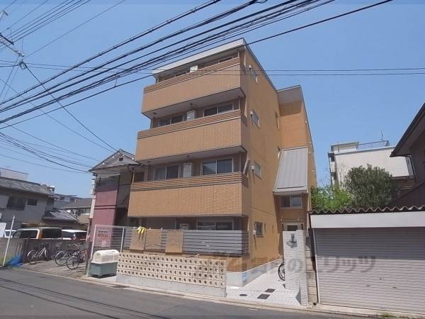 058154の外観写真