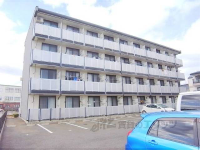 レオパレスプレズント外観写真3