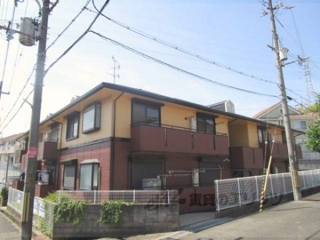 ロイヤルパレス外観写真2