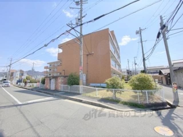 カサベルデ交野外観写真3