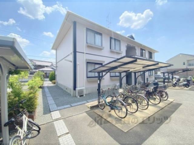 ファミール中Ｂ棟外観写真3