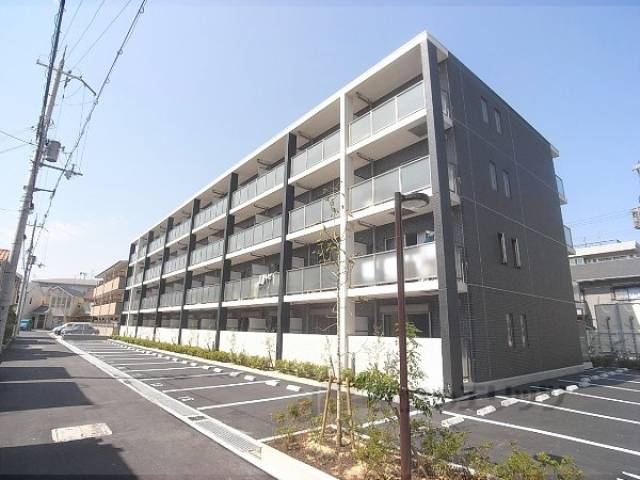 ヴァンヴェール枚方外観写真1