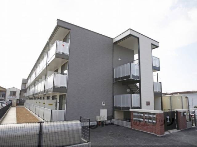 レオパレス今屋敷外観写真1