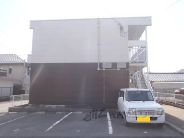 レオパレスサンシャイン外観写真3