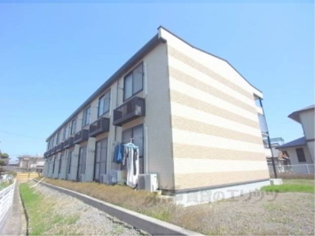 レオパレス瀬田橋本外観写真2