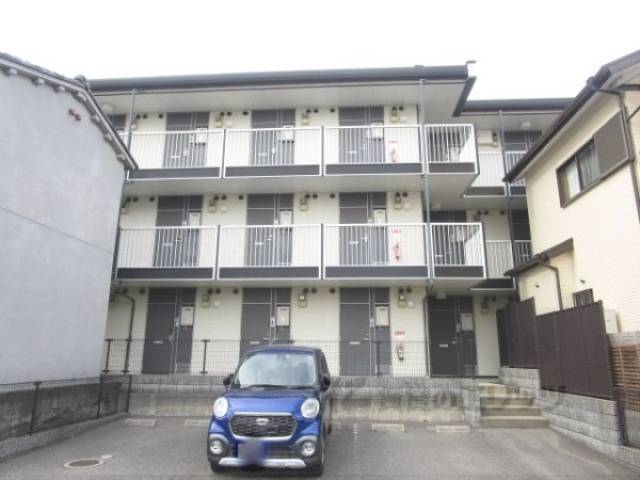 レオパレス前田外観写真2