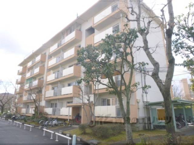 小栗栖北団地5棟外観写真1