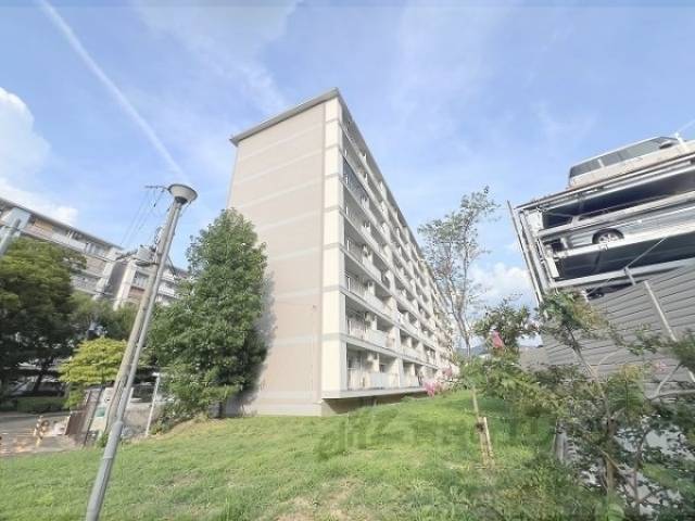 醍醐石田団地4棟外観写真2