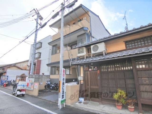 ＣｏｍｆｙＣｏｕｒｔ京都西陣外観写真1