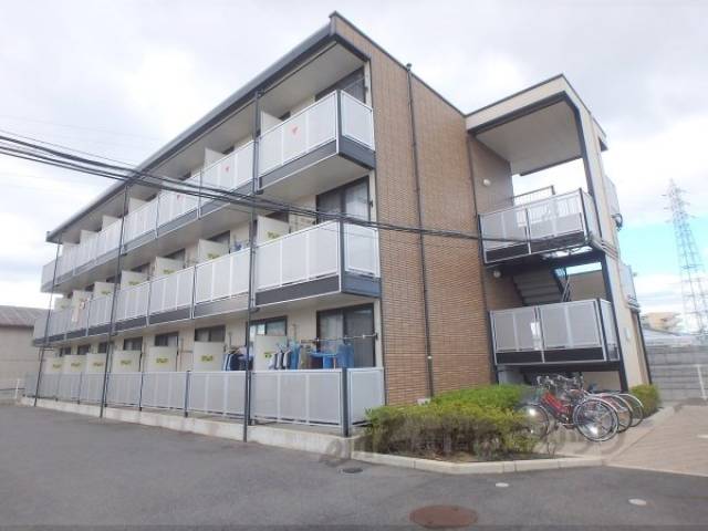 レオパレス大河原外観写真1