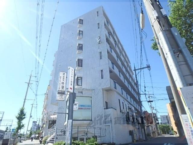 スペリオン伏見外観写真1