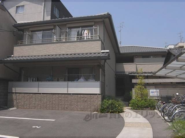 シャーメゾン日暮外観写真1