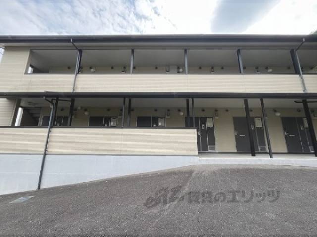 レオパレス石塚外観写真3