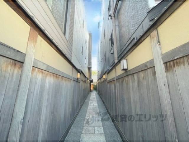 雅綾小路外観写真2