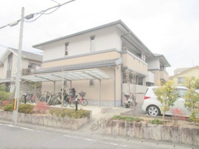 Ｌａｋｅｓｉｄｅ宝ヶ池Ａ棟外観写真2