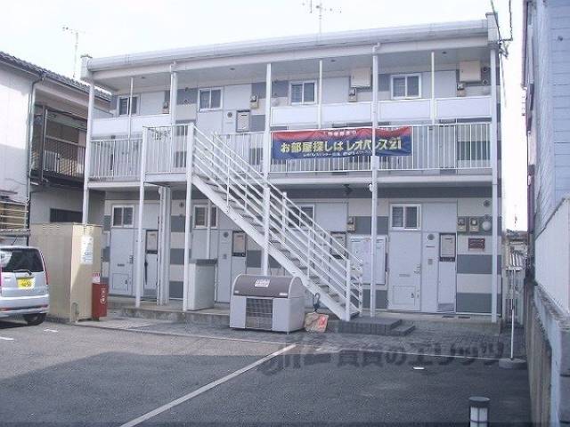 レオパレス紅雪北外観写真2