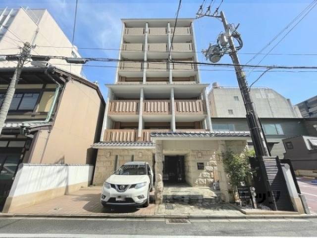 プレサンス京都四条烏丸クロス外観写真1
