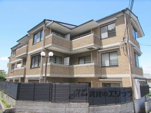 アルカサール葉山外観写真3