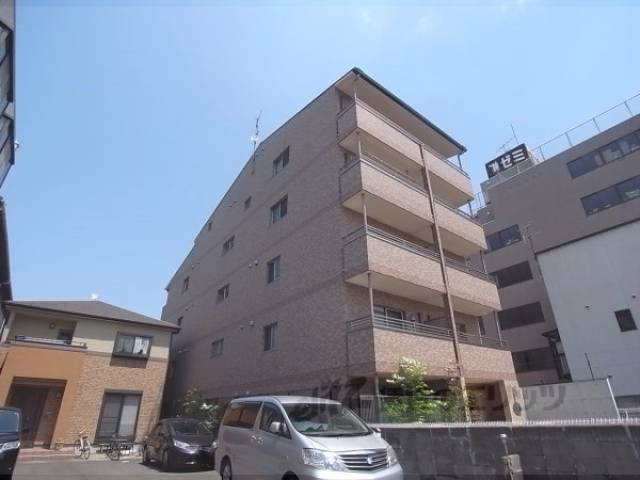 ＯＵＥＳＴ　ＤＵＳＯＬＥＩＬ外観写真2