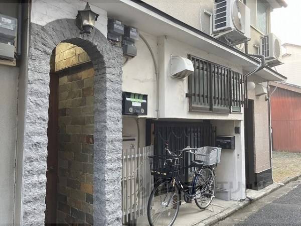 064947の外観写真