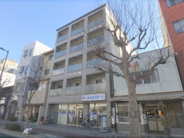 グランヒル下鴨外観写真1