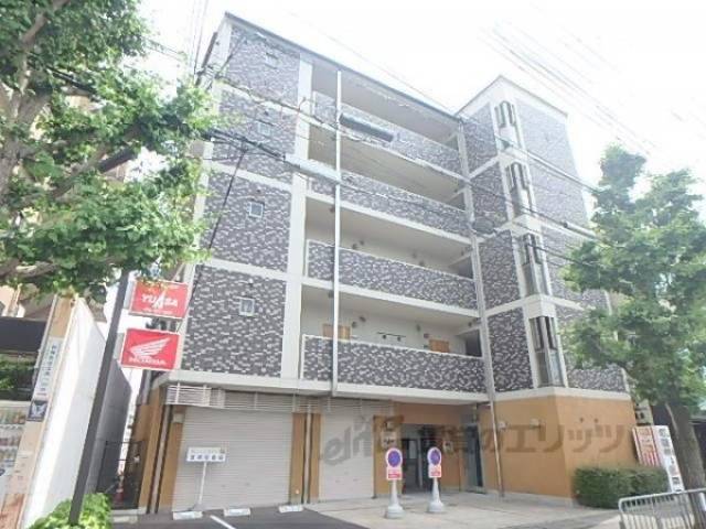 セラヴィ新丸太町外観写真1