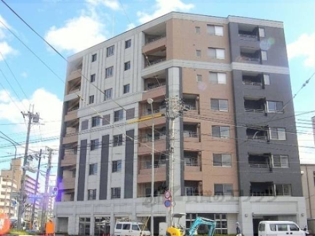 クリスタルグランツ西大路三条外観写真1