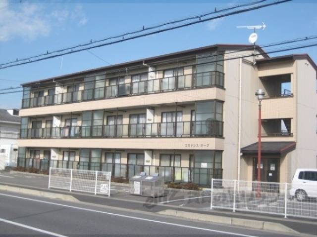 エミナンス・オーク外観写真1