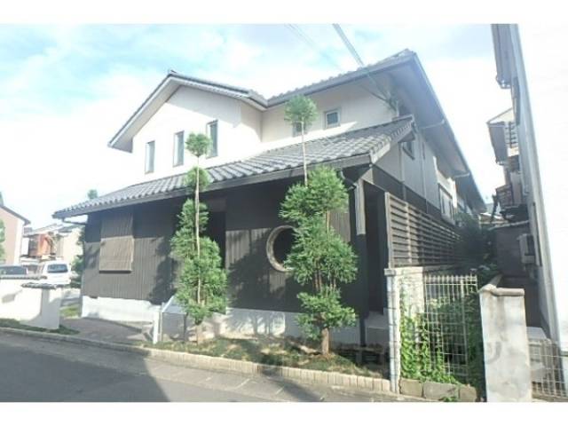 シャーメゾン高新・嵯峨野外観写真1