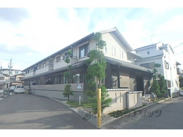 シャーメゾン高新・嵯峨野外観写真2