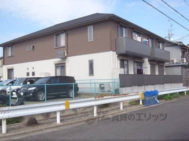 シャーメゾン神川外観写真2