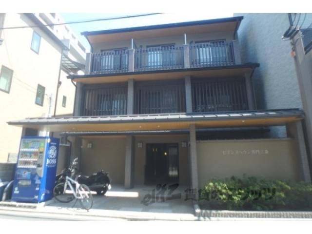 セブンスヘヴン黒門三条外観写真2