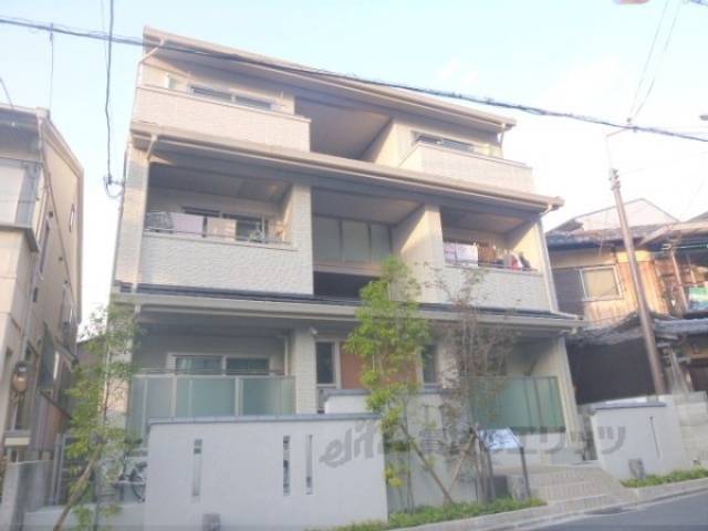 シャーメゾン東山外観写真1