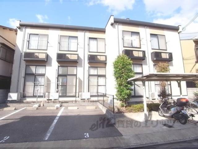 レオパレス円町外観写真1