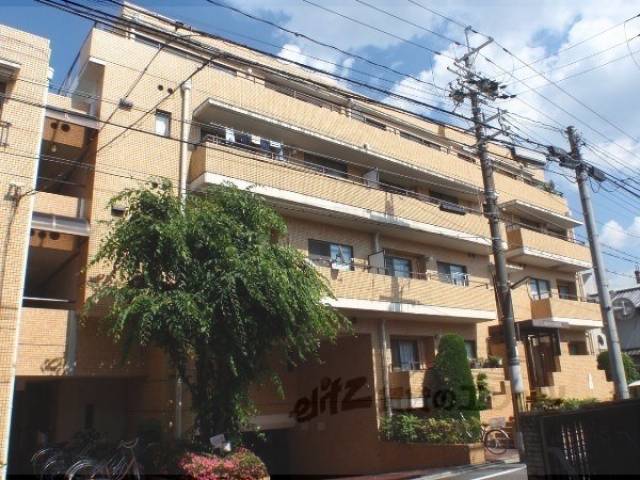 イストワール御所東外観写真1