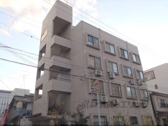南波ロイヤルハイツ外観写真1