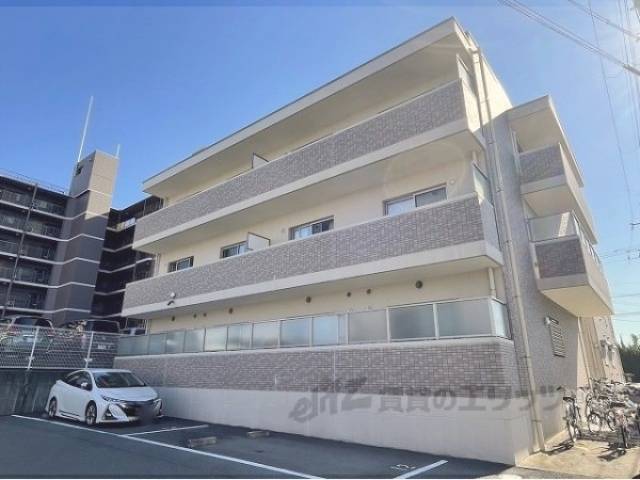 ラペルルエスト外観写真1