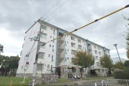 久御山団地9号棟外観写真