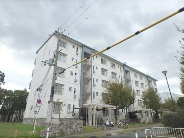 久御山団地9号棟外観写真1