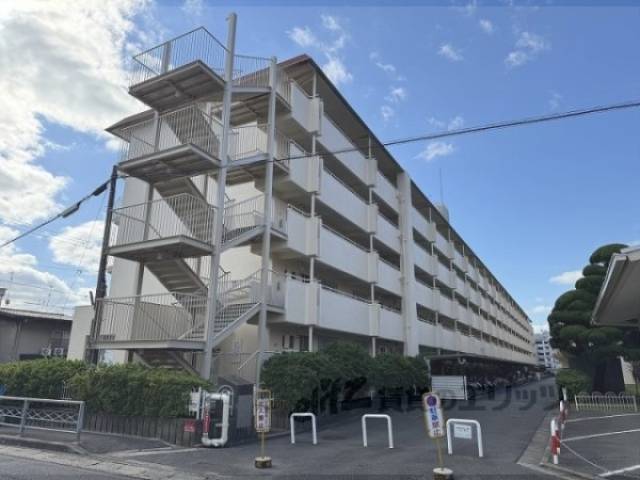 山科椥辻団地Ｂ棟外観写真2