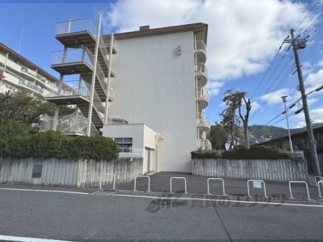 山科椥辻団地Ｂ棟外観写真3