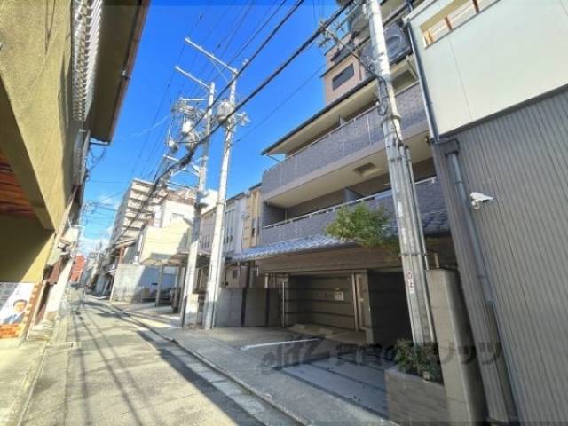 グランレブリー室町六角外観写真3