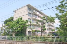 伏見納所団地１２号棟外観写真