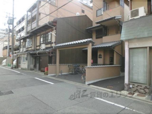 エム’ズ三条油小路外観写真3