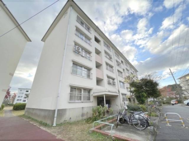 小栗栖北団地25棟外観写真2