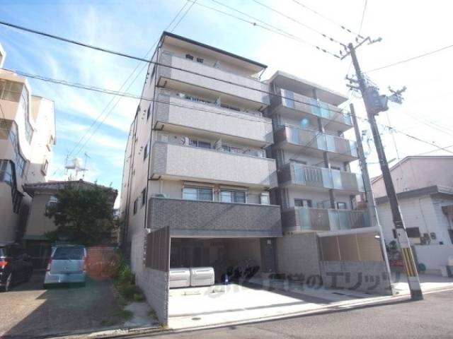 カルティエ・ラタン深草外観写真1